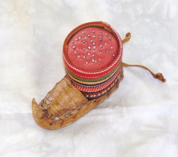 leather_pincushion