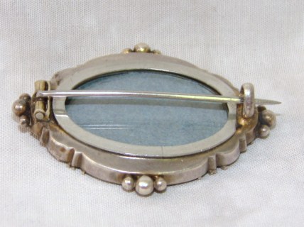 mourn_brooch2