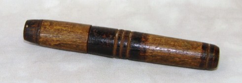 painted_wood_needlecase